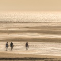 Promeneurs sur la plage de la Mollière d'Aval